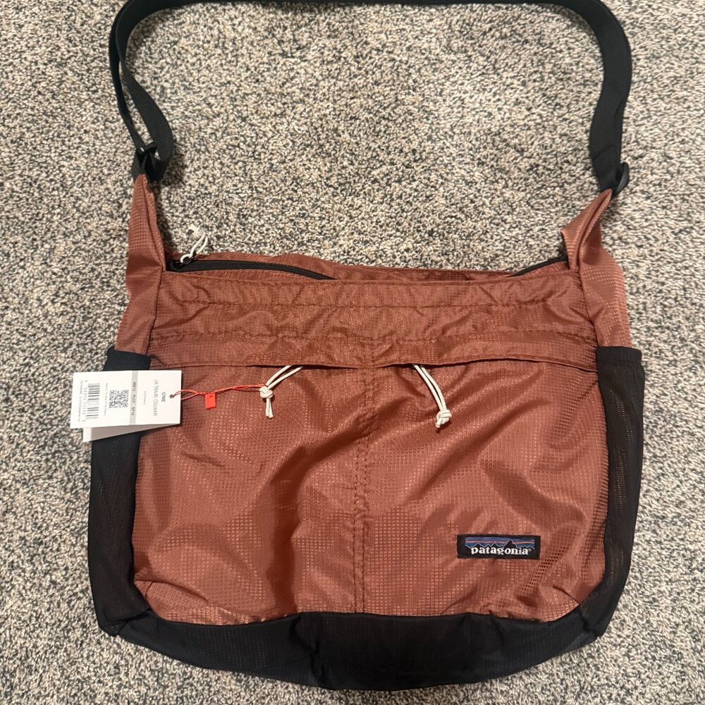 Patagonia Lightweight Travel Courier 15L – Packable Day‑Courier Bag